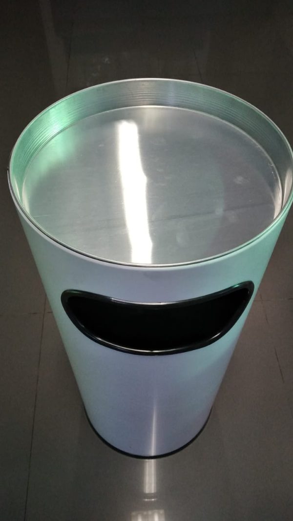 Basurero cenicero inox 50 L (30 x70) - Imagen 3