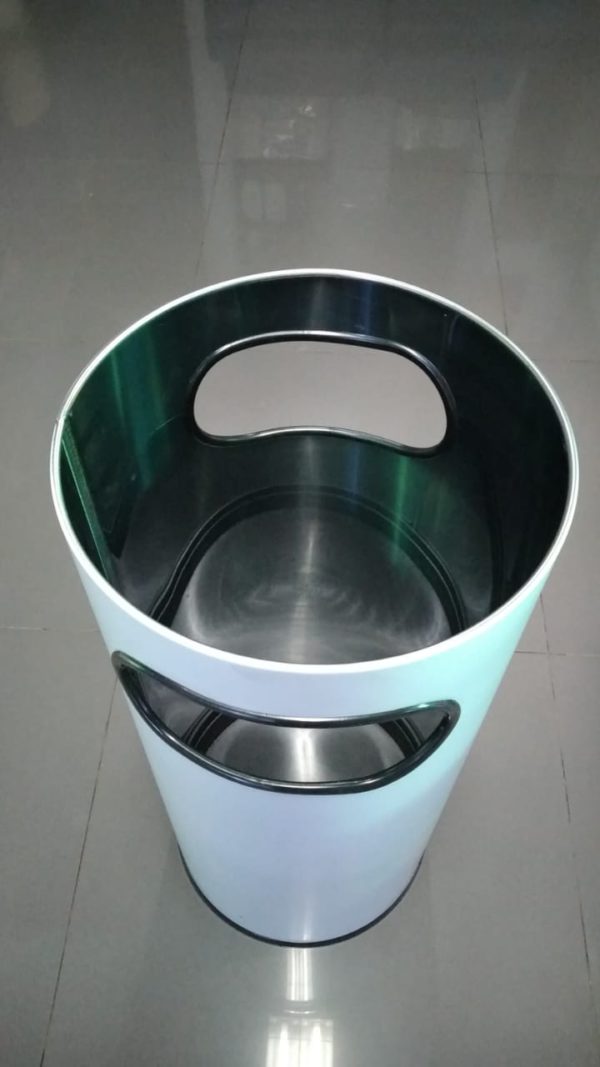 Basurero cenicero inox 50 L (30 x70) - Imagen 4