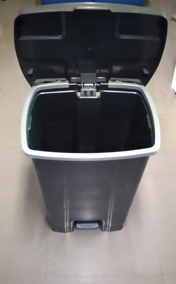Basurero Pedal con ruedas Negro SPS, 100 L - Imagen 4