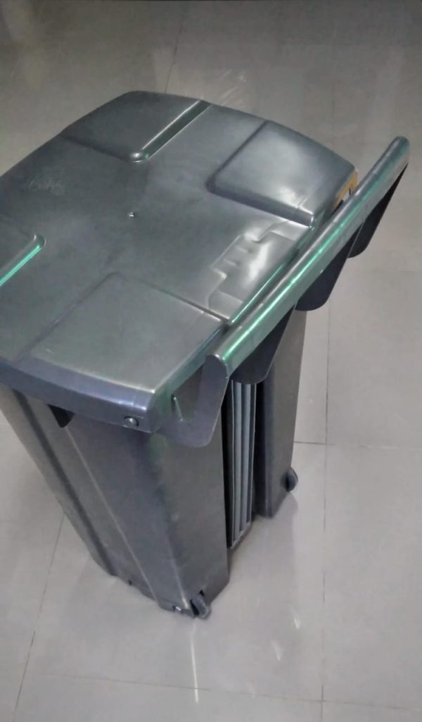 Basurero Pedal con ruedas Negro SPS, 100 L - Imagen 2