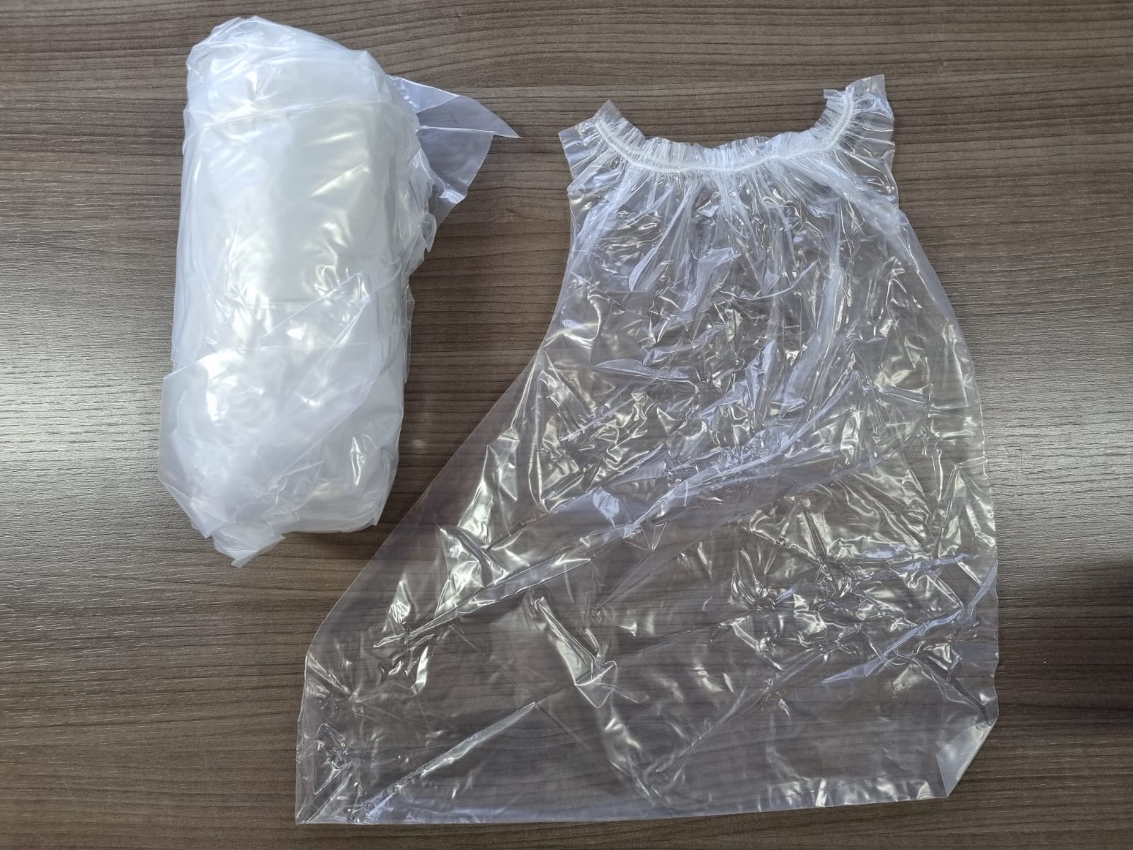 CUBRE CALZADO POLIETILENO c/ ELASTICO TRANSPARENTE. - Imagen 2