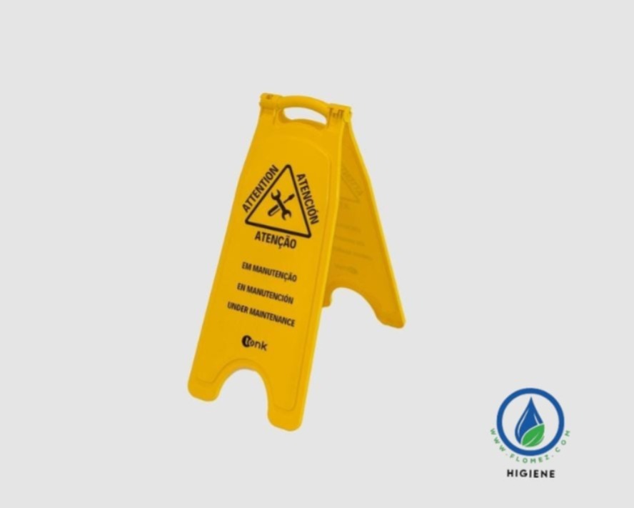 Placa señalizadora piso mojado, x3 idiomas - Imagen 2